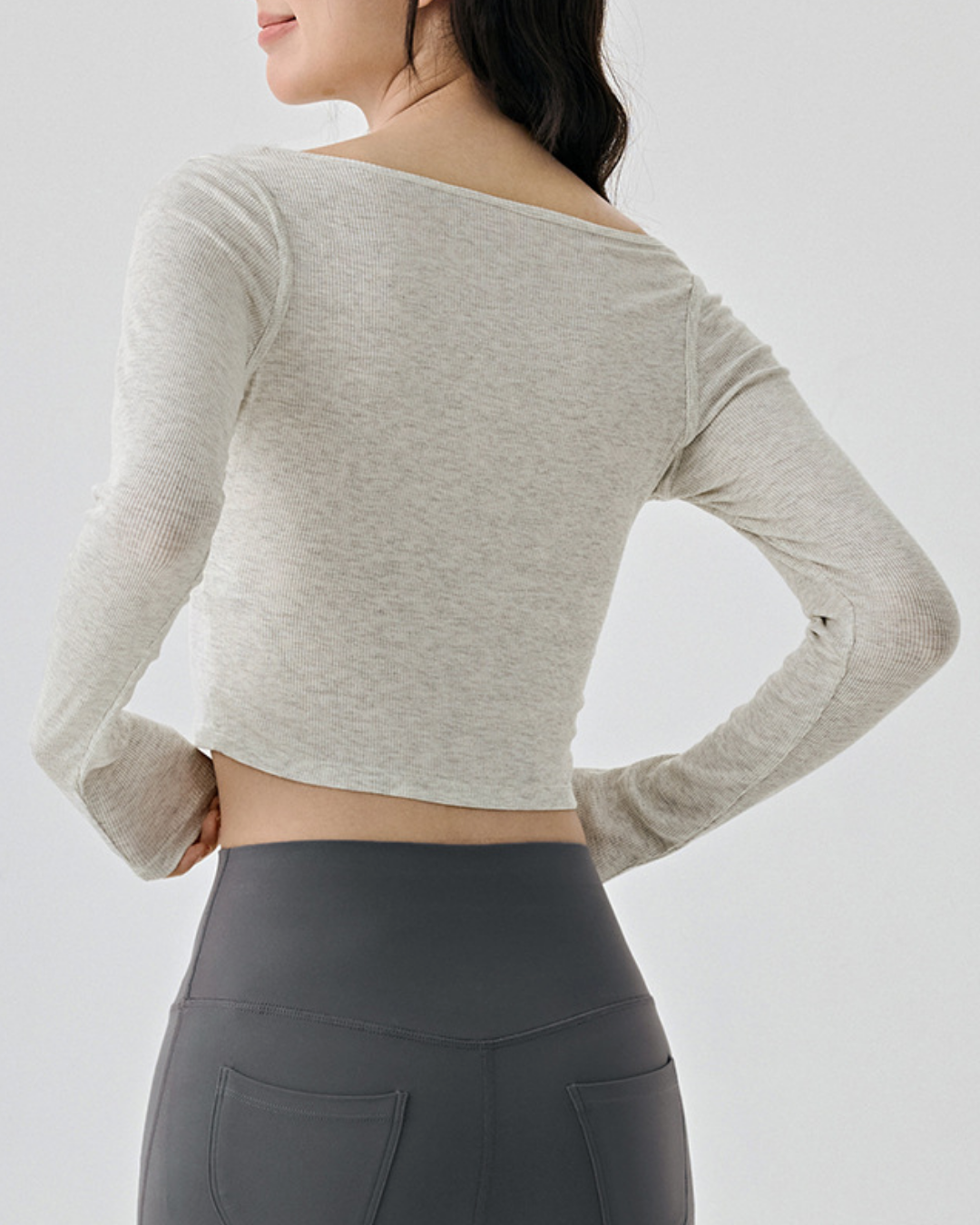 フォレヘンリーネッククロップドヨガトップ 2354