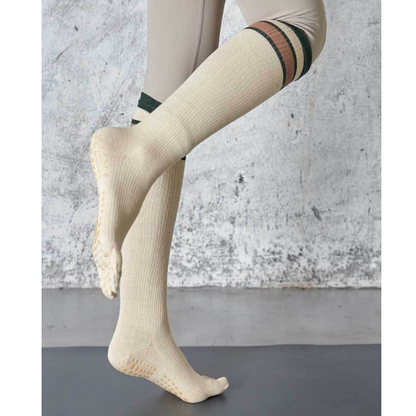 デセールバイカラーロングヨガソックス 5036