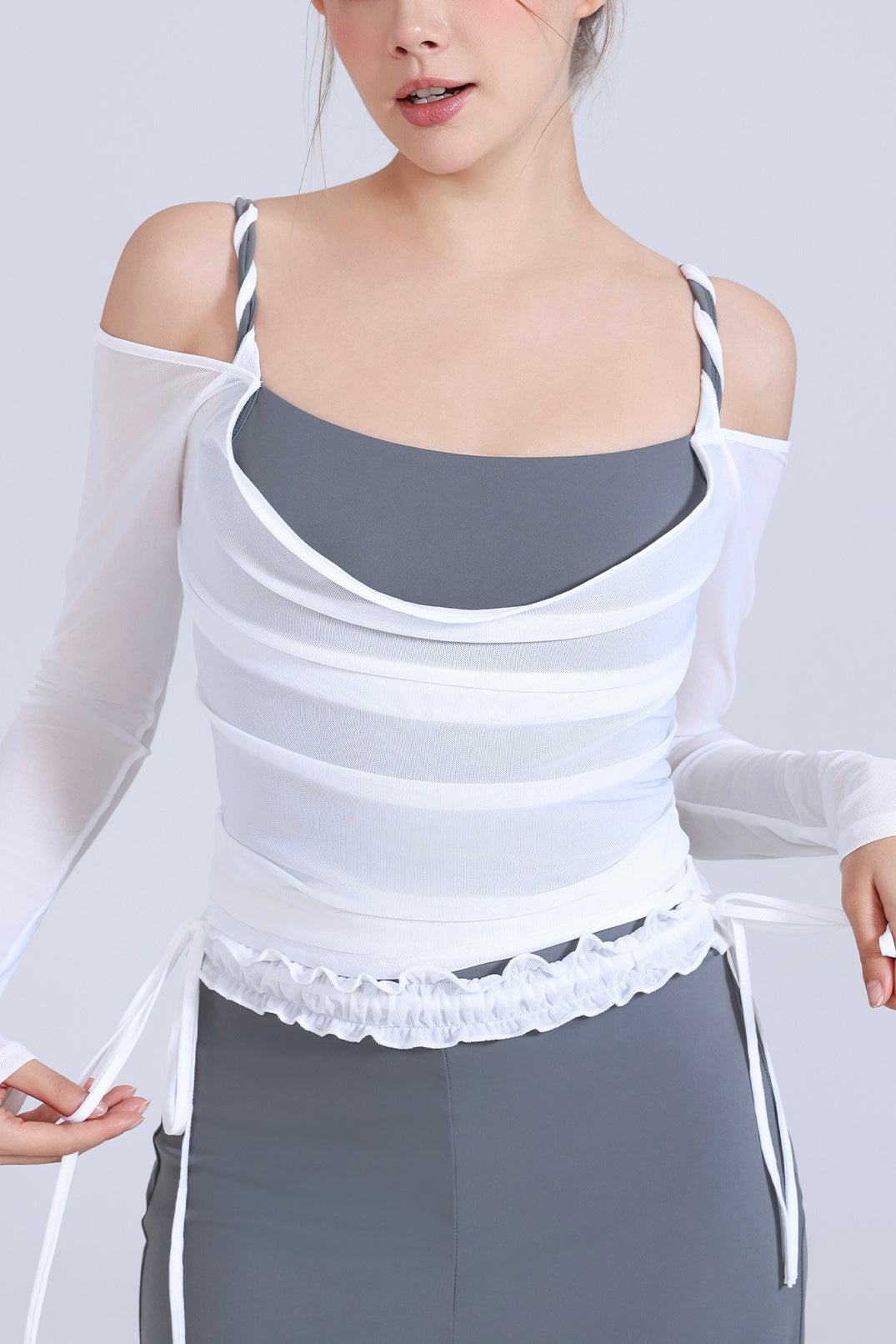 ケーブル編みメッシュのオフショルダートップス 2417